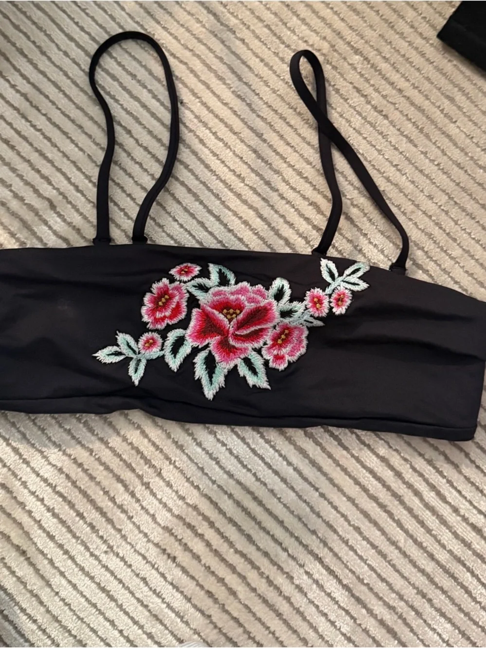 Frankie’s Bikinis Black Floral Strapless Top
